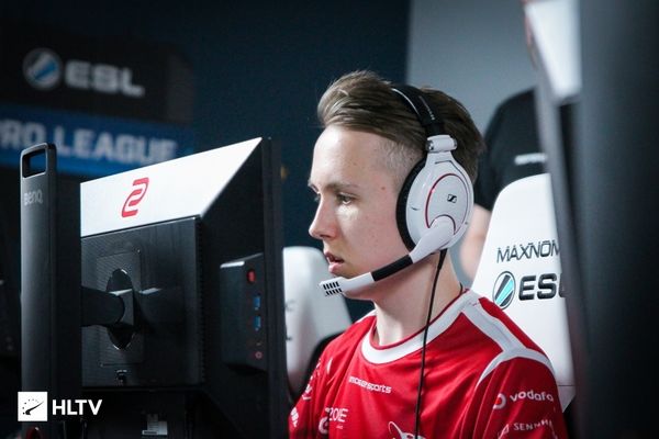 【赛前预告】2021王者荣耀绝活杯，1月3日 杭州LGD大鹅 vs 南京Hero久竞